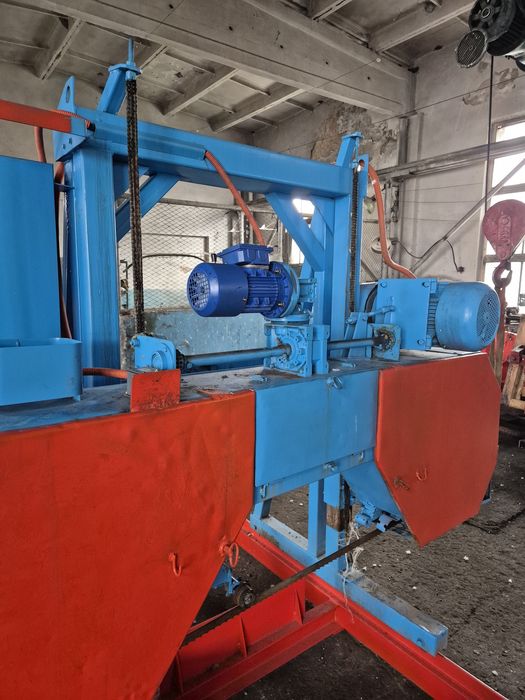 Пилорама для древесины.