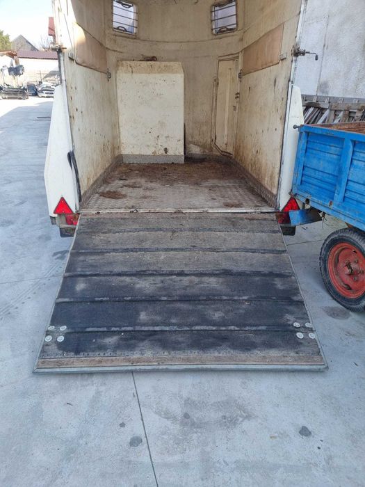 remorca pentru transport animale