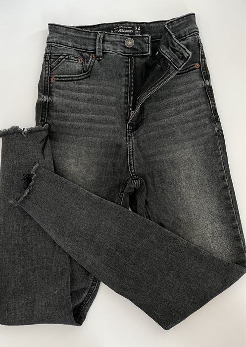 Дънки Bershka/Stradivarius 32/34 размери