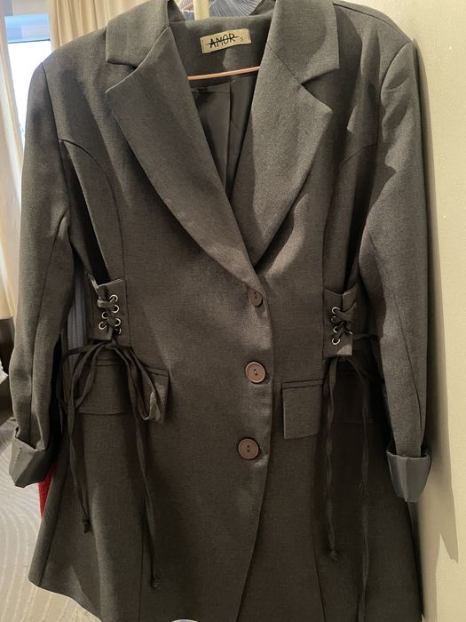 Платье-пиджак серого цвета