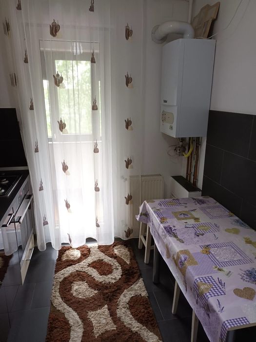Închiriez apartament 2 camere