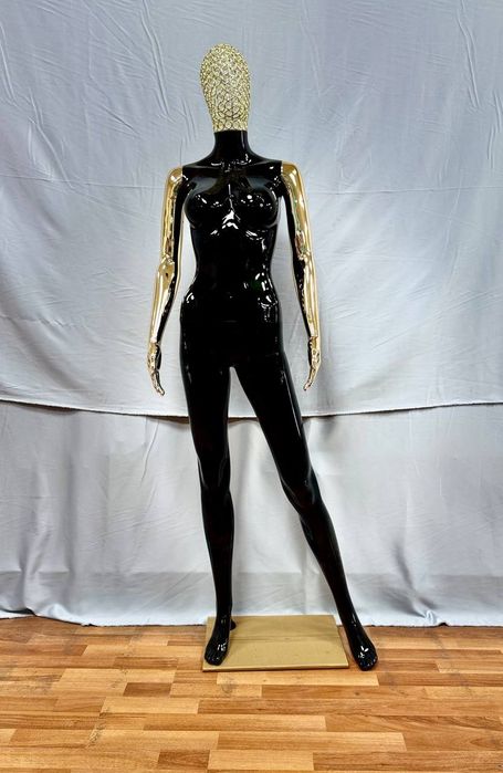 Maneken keng assartimentda