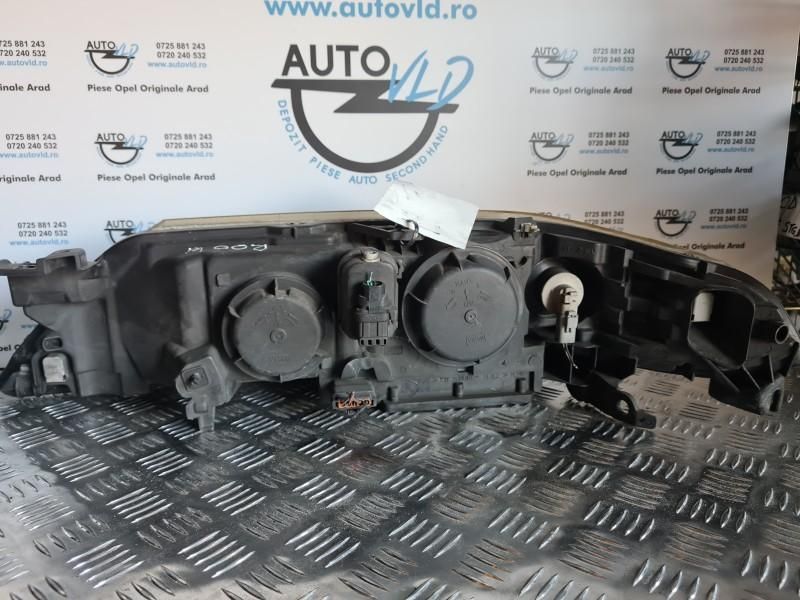 Far dreapta Renault Laguna 2