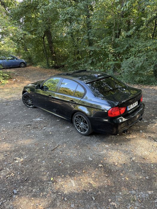 BMW 320d xDrive LCI | 177 CP | Kit M | Bi-Xenon | Navi Professional
