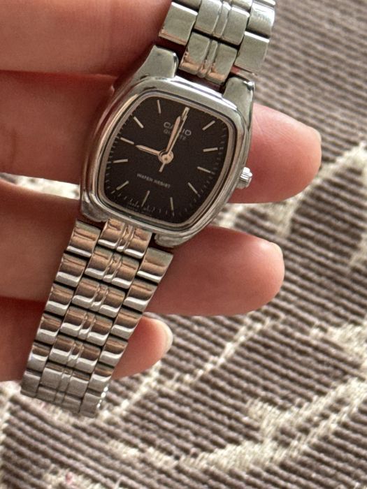 Casio часы продам