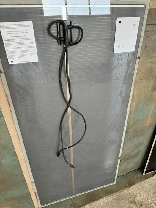 Vand panouri fotovoltaice second hand