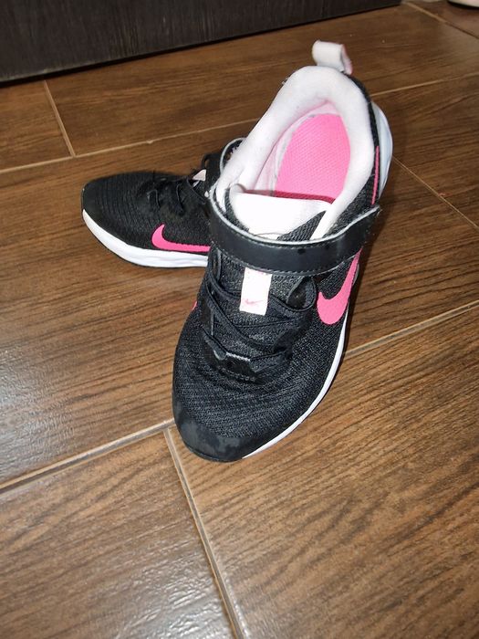 Vand pantofi sport Nike marimea 30