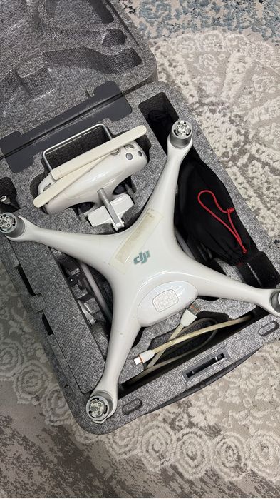 Продам dji phantom4
