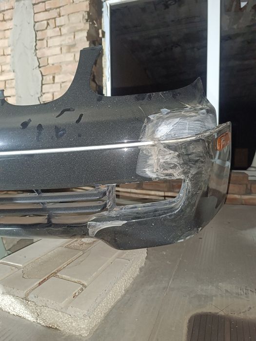 Бампер Лексус 160