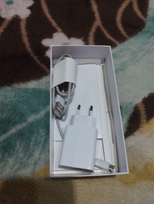 Продам телефон. Rebmi 9 t