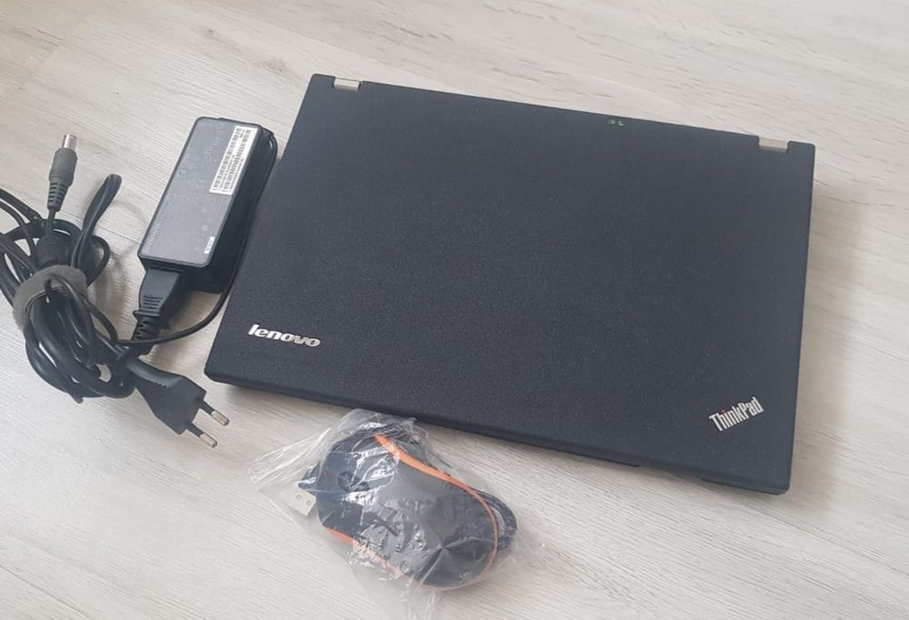 Ноутбук небольшой! Леново(ThinPAD)