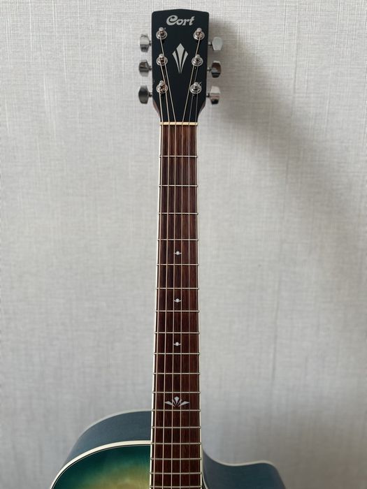 Гитара акустическая