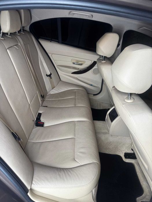 BMW F30 2.0 143 cp 2013