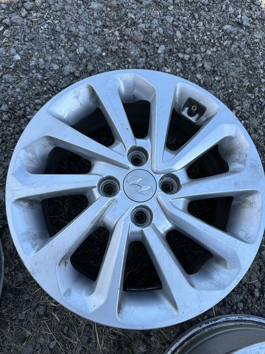 Диски комплект от хендай акцент 2021