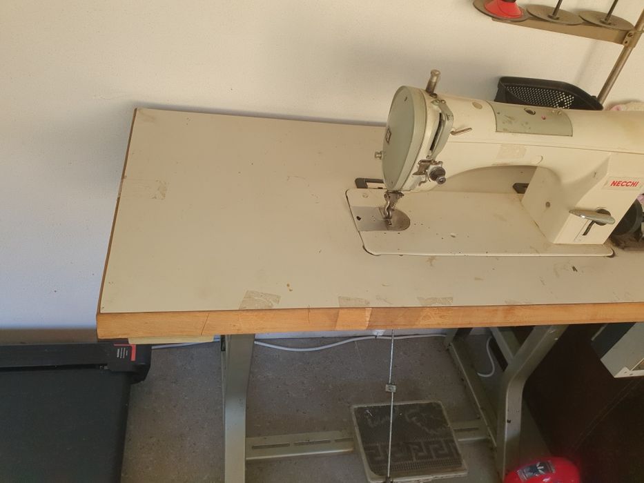 Masina cusut piele volane