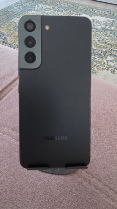 Продам Самсунг 22