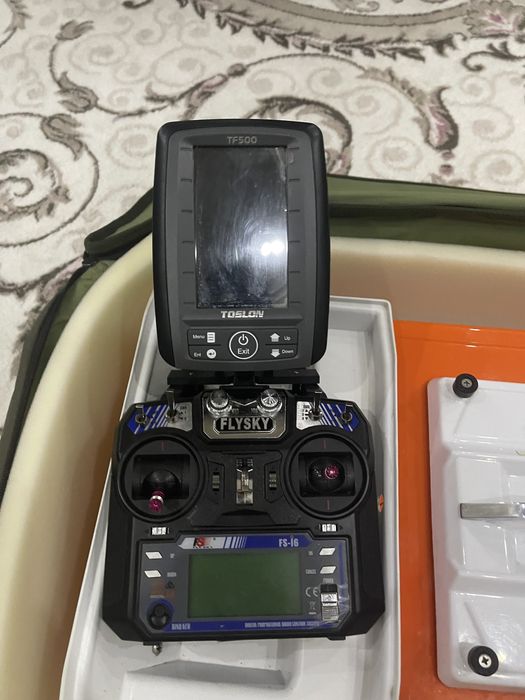 Кораблик для рыбалки