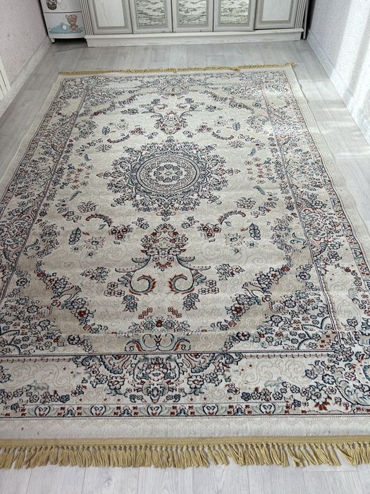 Продается ковер, 2,5х3,5м, б/у