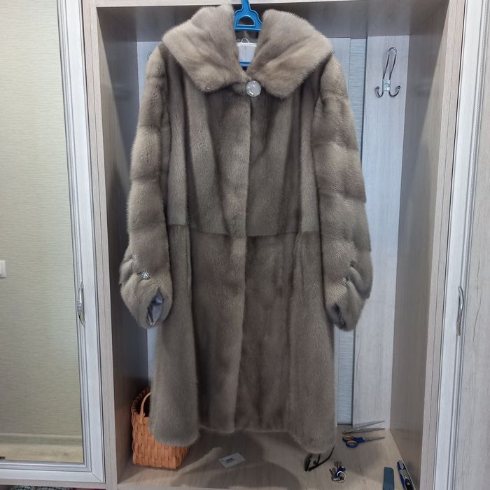 Продаю норковую шубу.