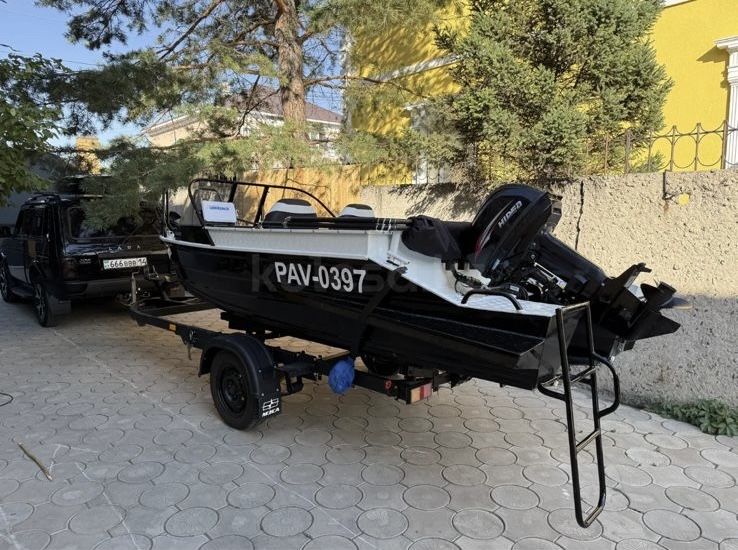 Продам лодку в отс.