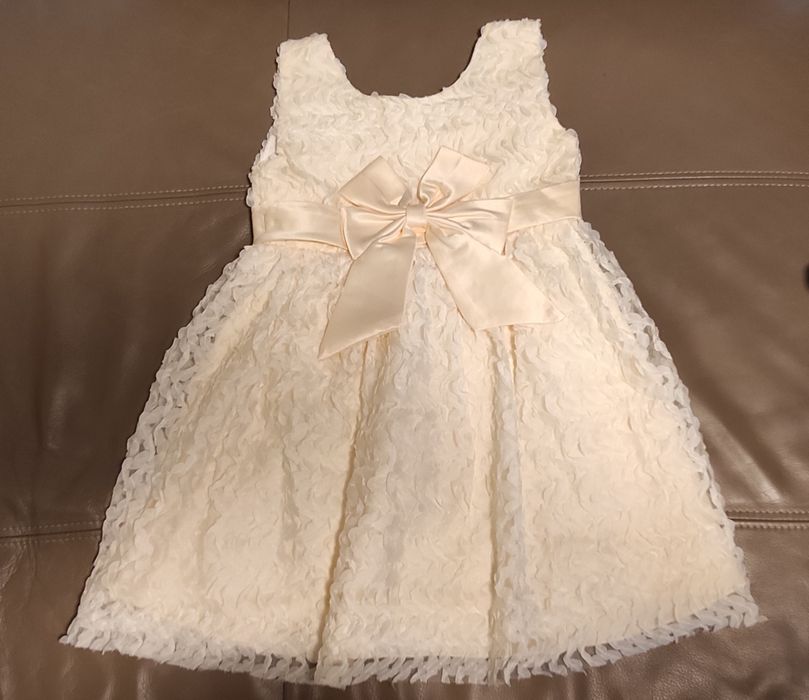 Детска официална рокля - 110 размер