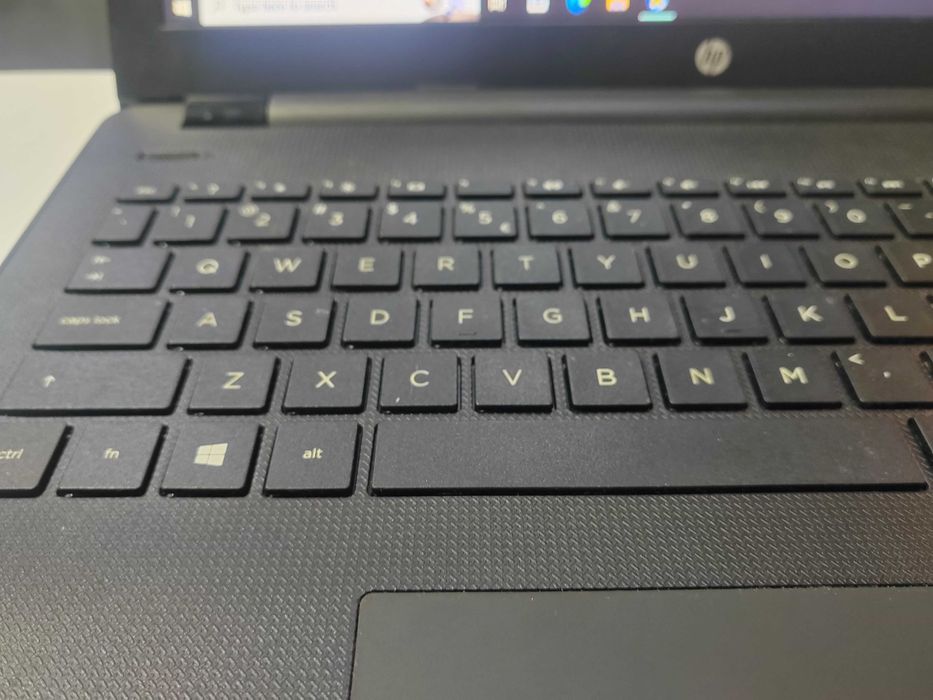 Laptop HP  Intel Celeron N3060 4gb ram , hdd 500gb CashGen