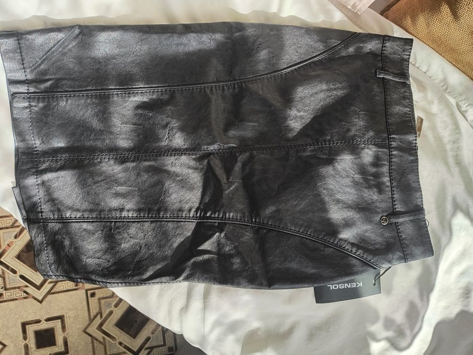 Дамска Кожена пола