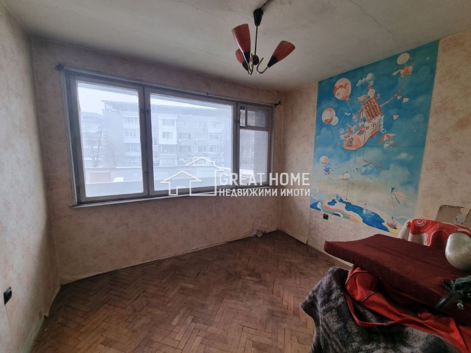 Продава се Тристаен апартамент в Търговище, Център - 70 кв.м за 1093 €/кв.м - Снимка #2