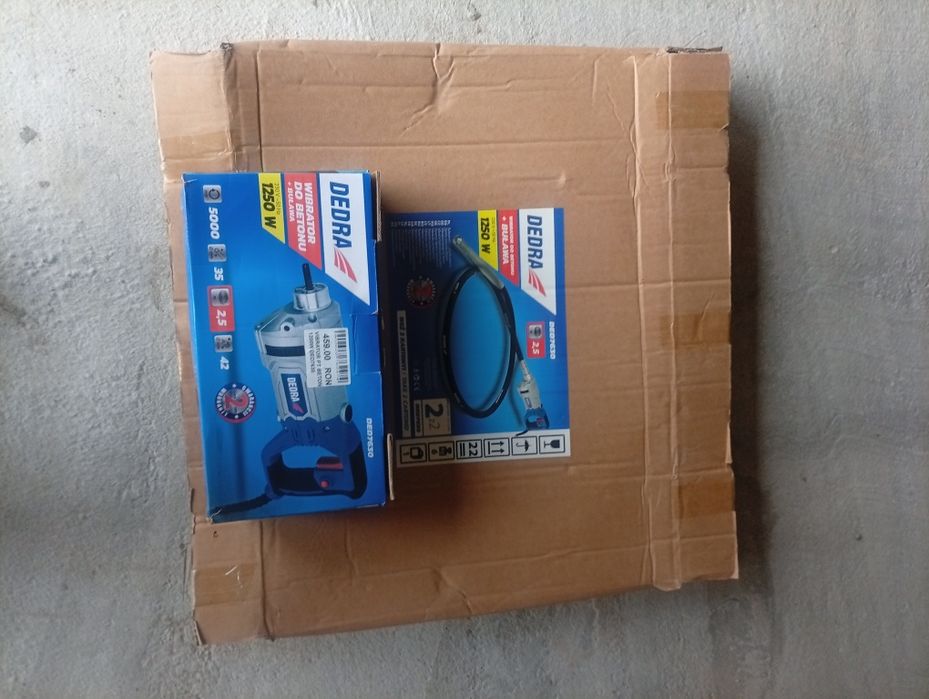Vînd vibrator beton marca Dedra nou folosit o singura dată