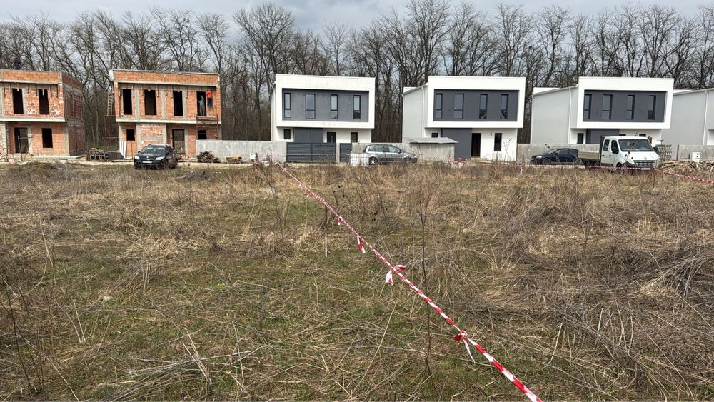 Teren intravilan bucov