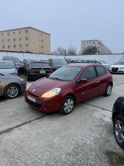 Inchiriez autoturism pentru livrari la domiciliu sau folosinta persona
