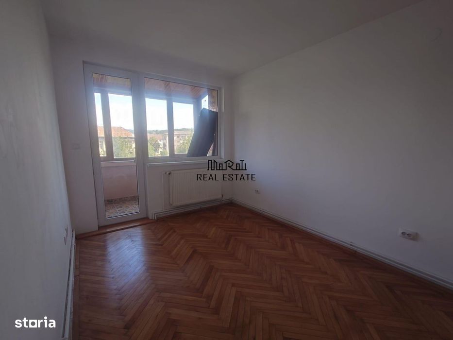 Apartament 3 camere renovat