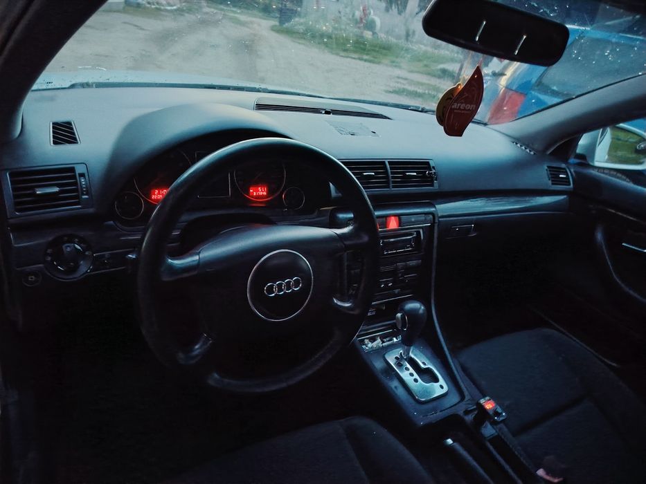 Audi A4  2.0 gpl