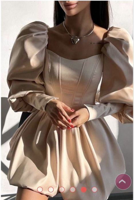 Продавам рокля р-р С-М, бежова с ръкав, подходяща е за прекрасен повод