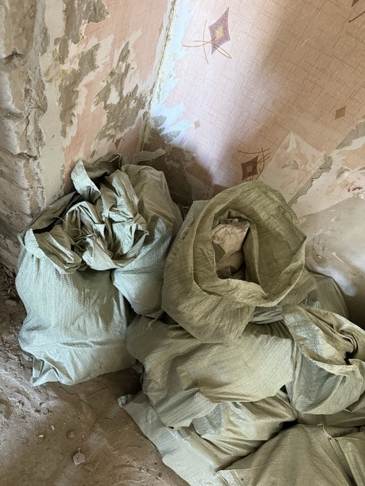 Отдам бетон и плитку