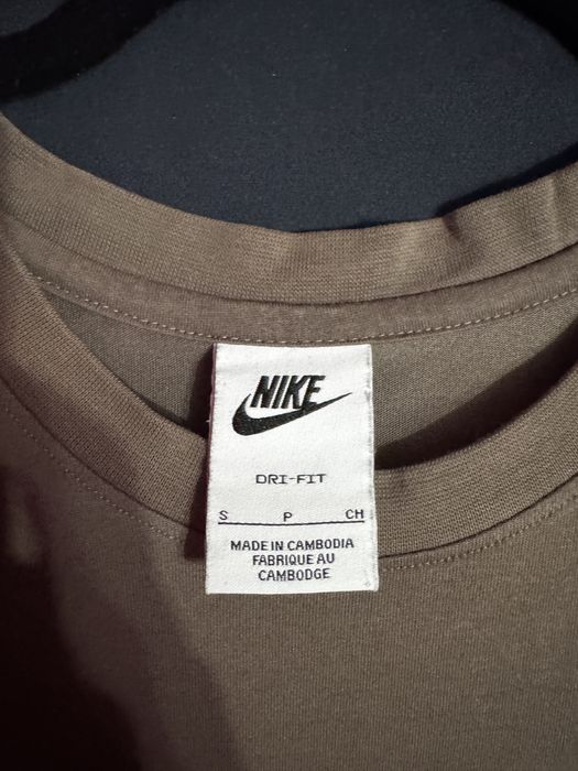 Nike тениска Нова