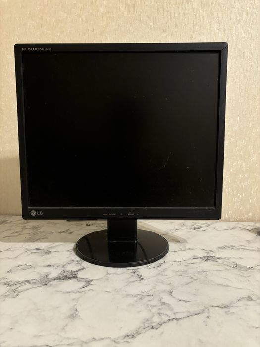 продам монитор от LG