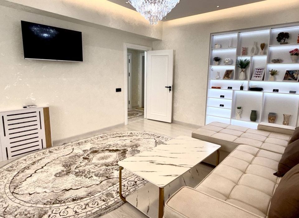 Продается 1в2 ком квартира, ориентир: ЦУМ 110 школа/Япона мама, 47м²