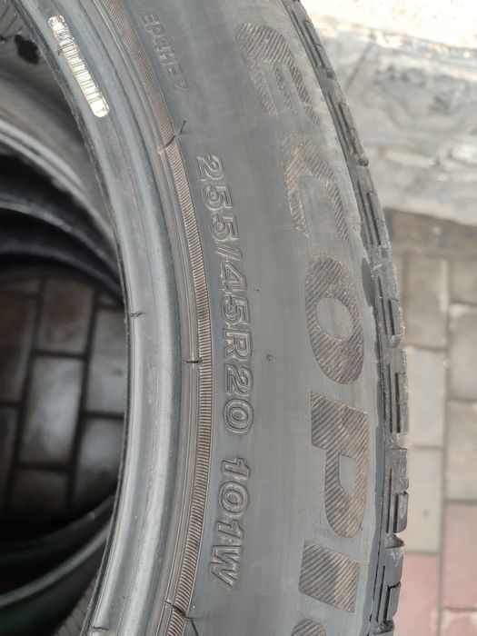 Летняя резина 255/45R20