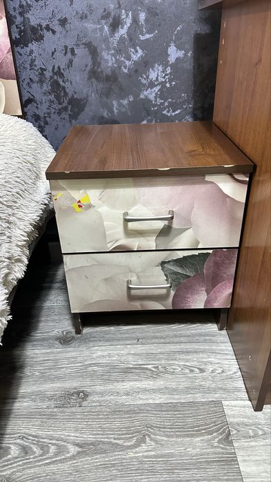 Спальный гарнитур продам