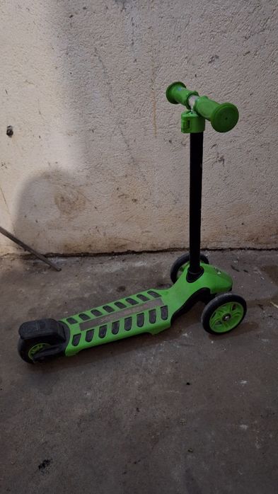 Продават ме :Детска тротинетка