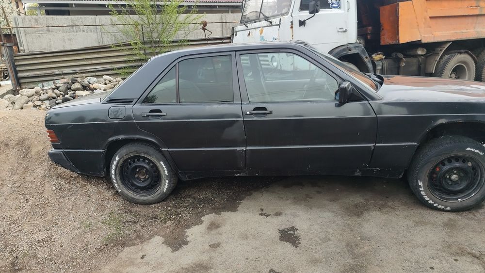 Продам срочно Мерседес 190