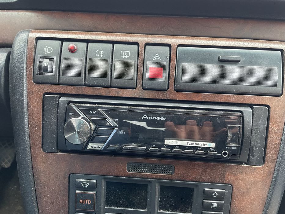 Pioneer за кола