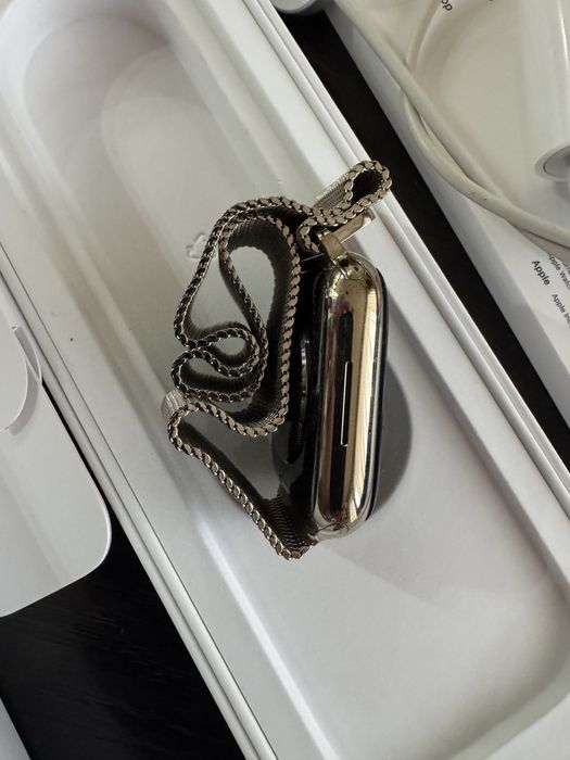 Смарт часовник Apple Watch 7,Cellular, 45mm,Gold Milanese Loop