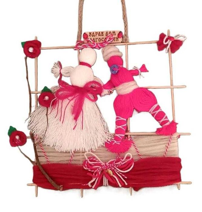 Мартеници за декорация–ръчна изработка