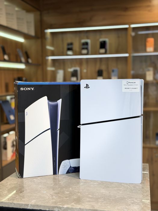 PlayStation 5 Slim / PhoneLab