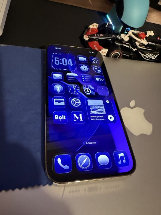 Iphone 14 pro max gold