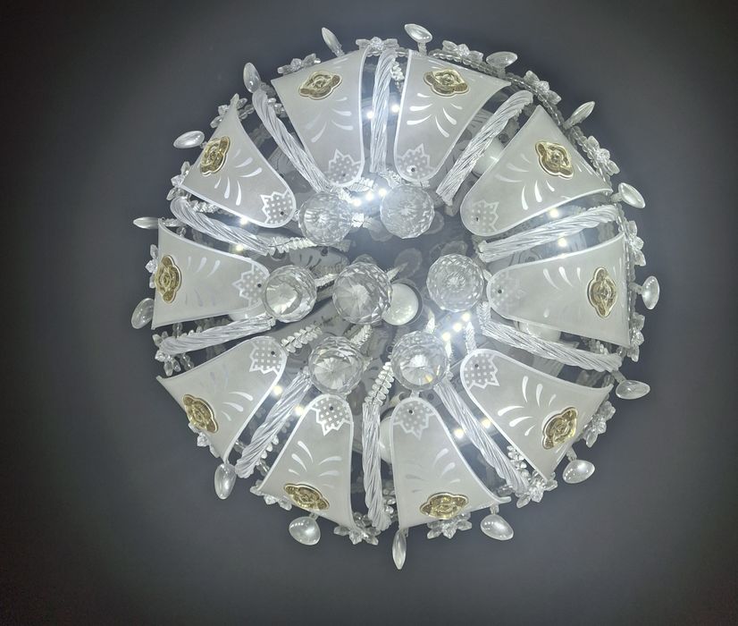 Люстры для зала и спальный