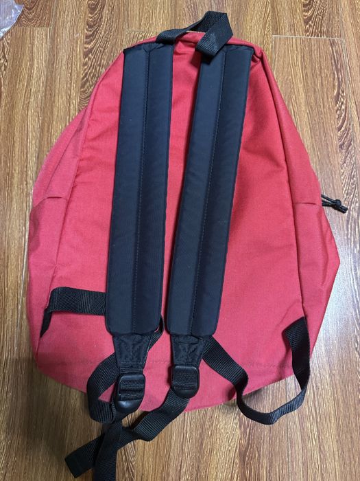 рюкзак EASTPAK красный