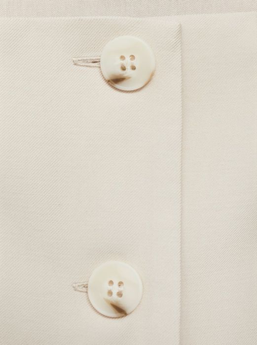 Нови рокли Манго